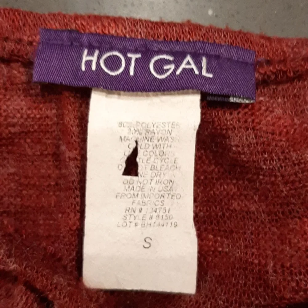 Hot Gal Red Sweater - Picture 4 of 5